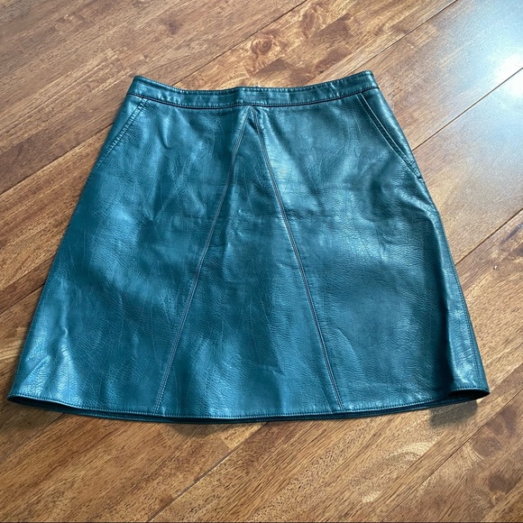 Zara Hunter Green Faux Leather A-line Skirt Small - Picture 6 of 13